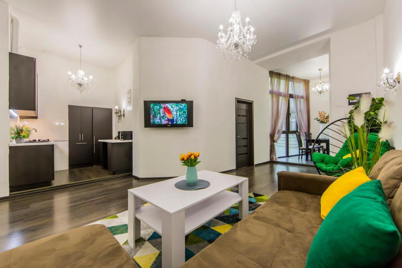 2К Квартира Поруч Із Майданом Незалежності Kiew Exterior foto