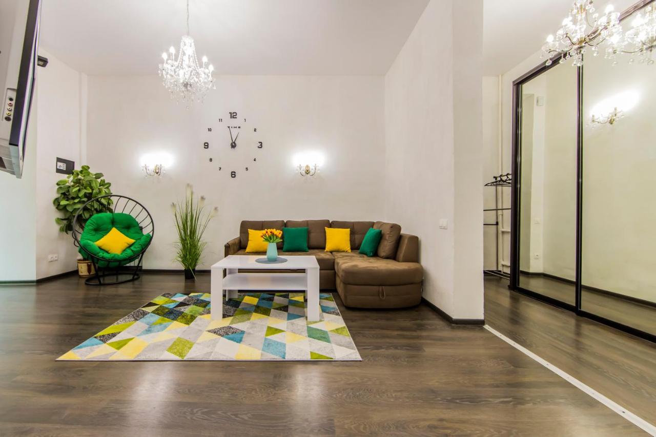 2К Квартира Поруч Із Майданом Незалежності Kiew Exterior foto