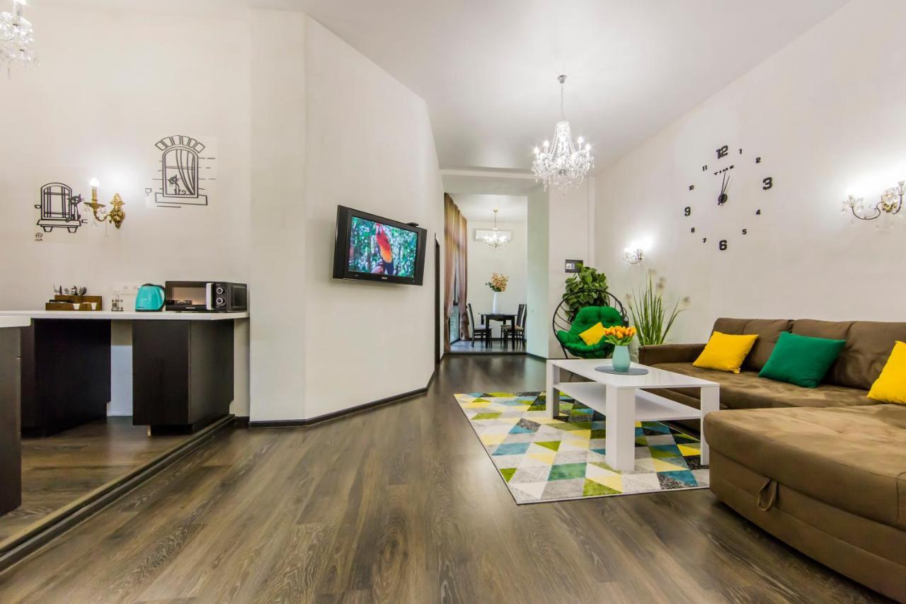 2К Квартира Поруч Із Майданом Незалежності Kiew Exterior foto