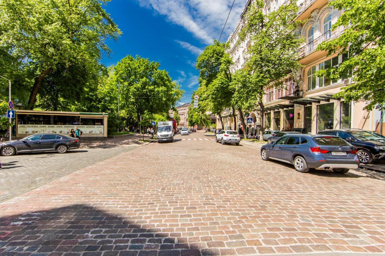 2К Квартира Поруч Із Майданом Незалежності Kiew Exterior foto